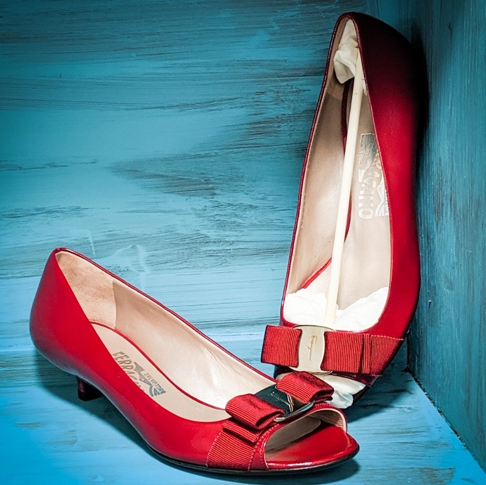 Salvatore Ferragamo red kitten heels bow NWOT 6.5